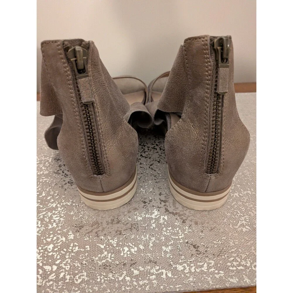 Eileen Fisher Sport Platform Women’s 9 Sandals Gold Metallic Suede Leather NEW